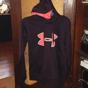 Women's under armour sweat shirt